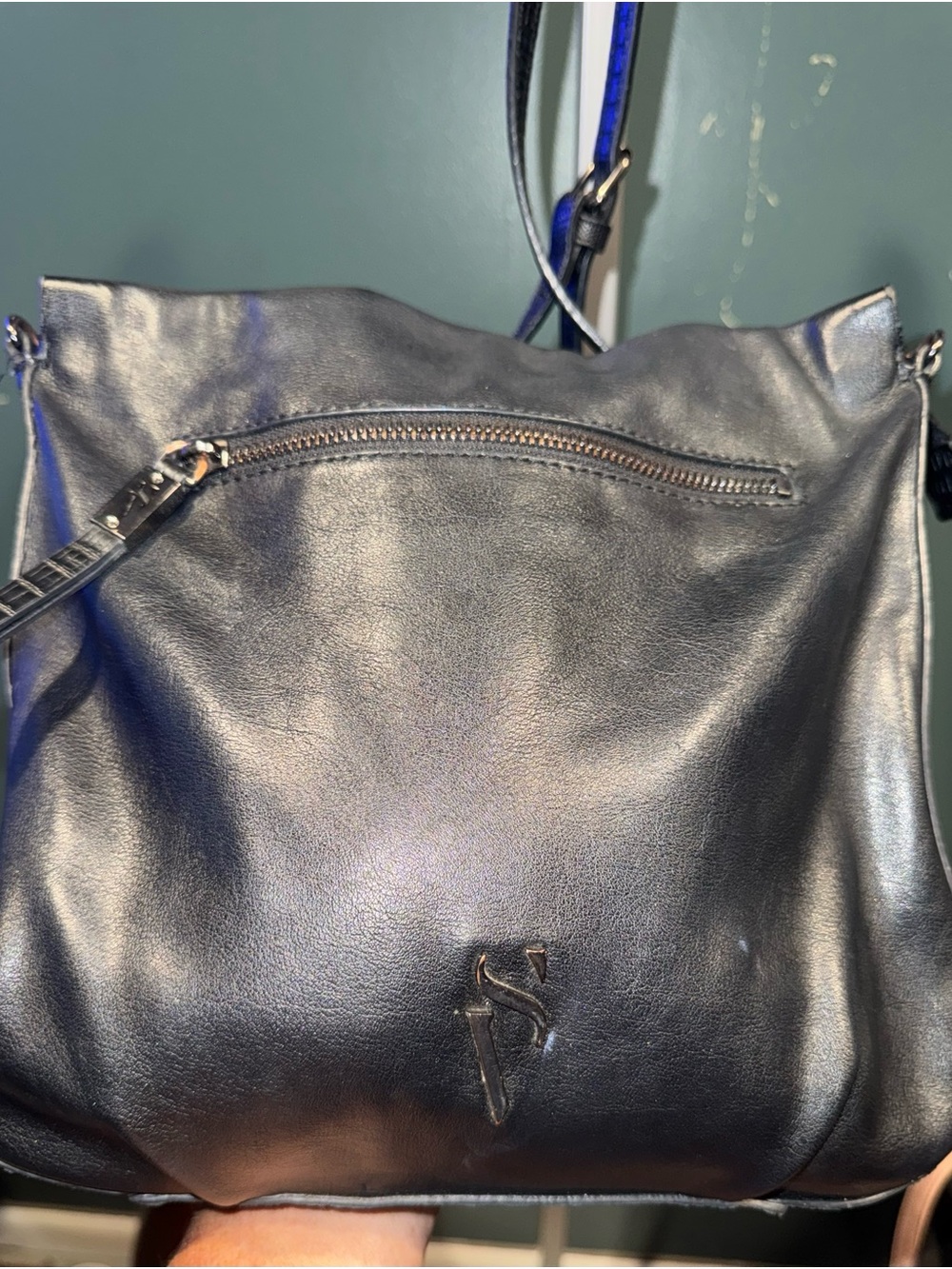 Simply Vera Vera Wang Black Leather Shoulder Bag with Front Zip